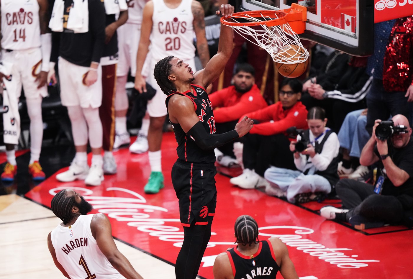 Career Highs: Barnes, Barrett and Murray-Boyles power Raptors to 126-104 rout of Cavs | iNFOnews.ca