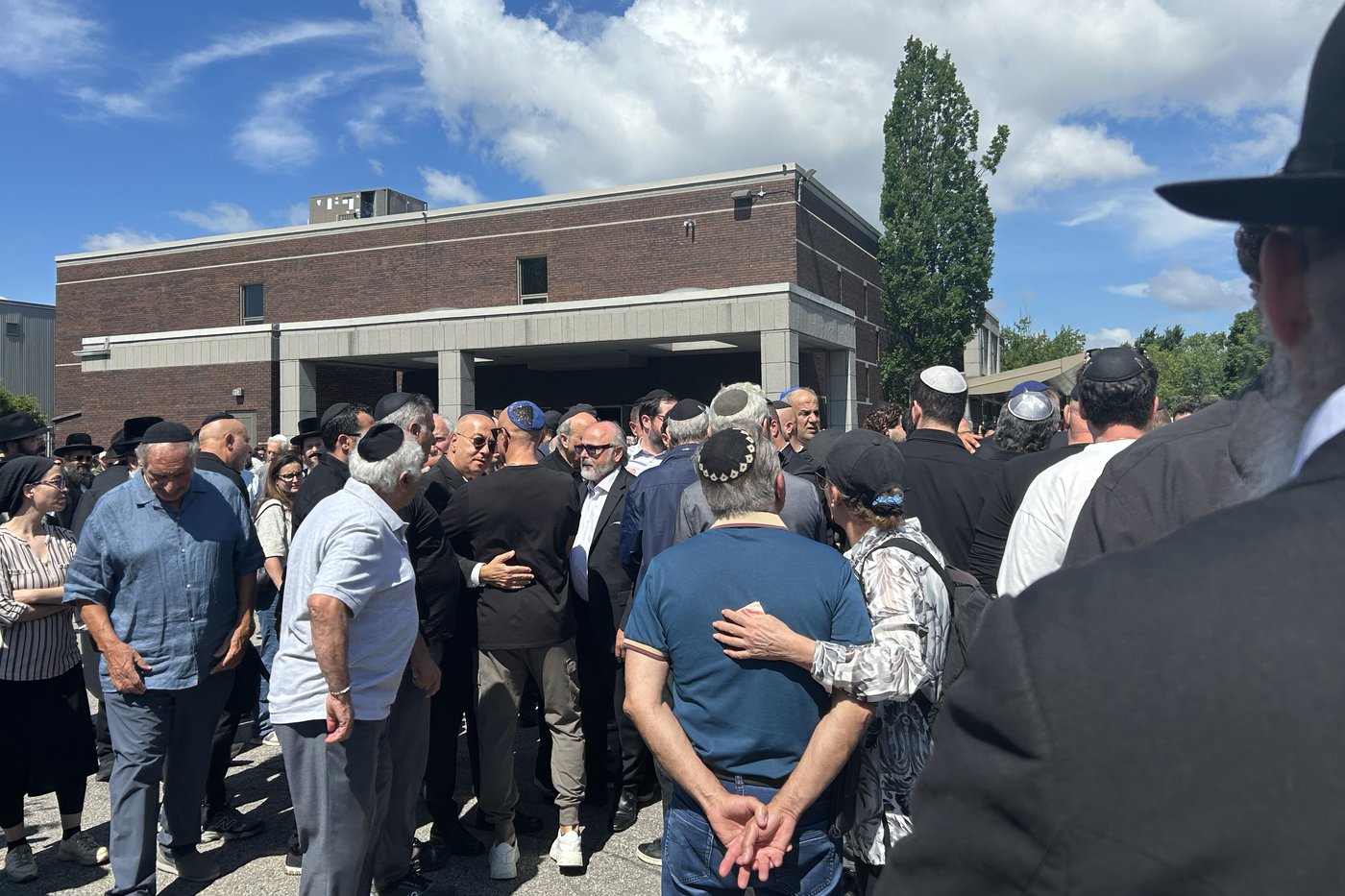 Family and friends honour bystander killed in Montreal shooting | iNFOnews.ca Family and friends honour bystander killed in Montreal shooting | iNFOnews.ca