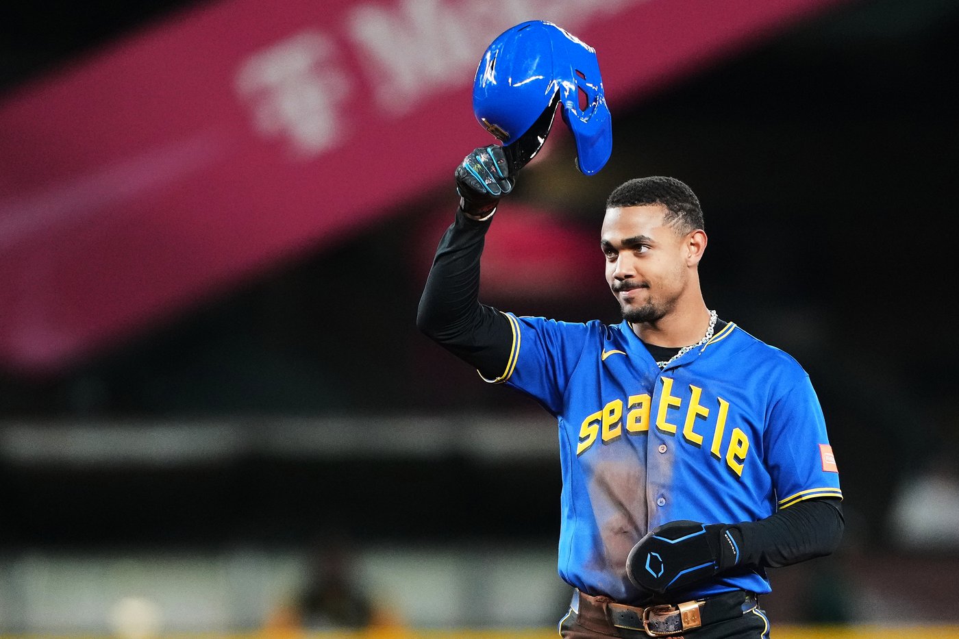 Butler drives in go-ahead run, A's pitchers combine for 18 strikeouts in 7-4 win over Mariners | iNFOnews.ca
