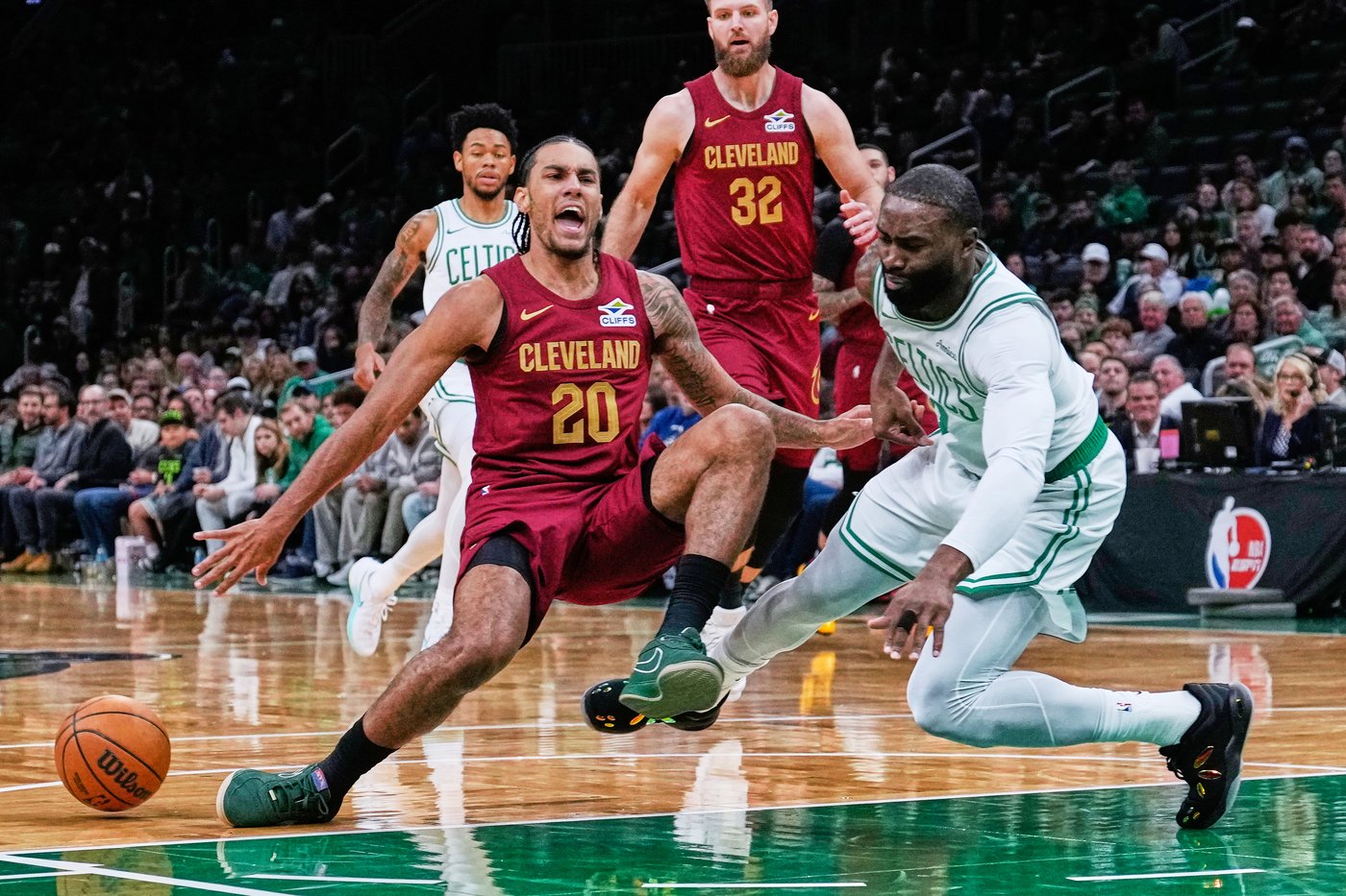Jaylen Brown scores 30 as Celtics snap Cavaliers' win streak | iNFOnews.ca
