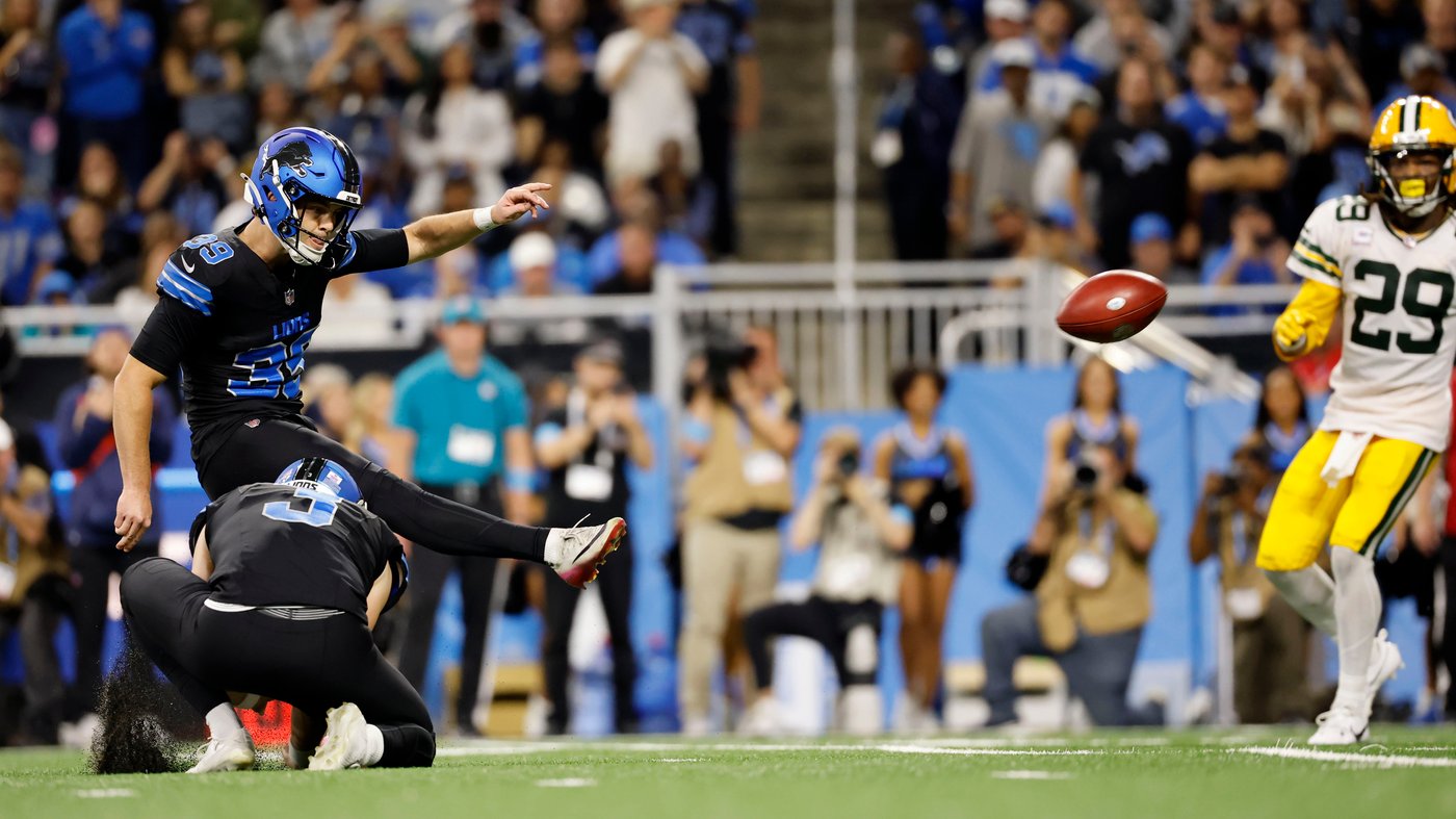 Lions beat Packers 20-17 on last-play field goal to bail out Dan Campbell's failed 4th-down gamble | iNFOnews.ca Lions beat Packers 20-17 on last-play field goal to bail out Dan Campbell's failed 4th-down gamble | iNFOnews.ca