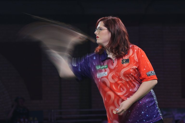 Transgender darts player criticizes new policy limiting women's events to biological females | iNFOnews.ca