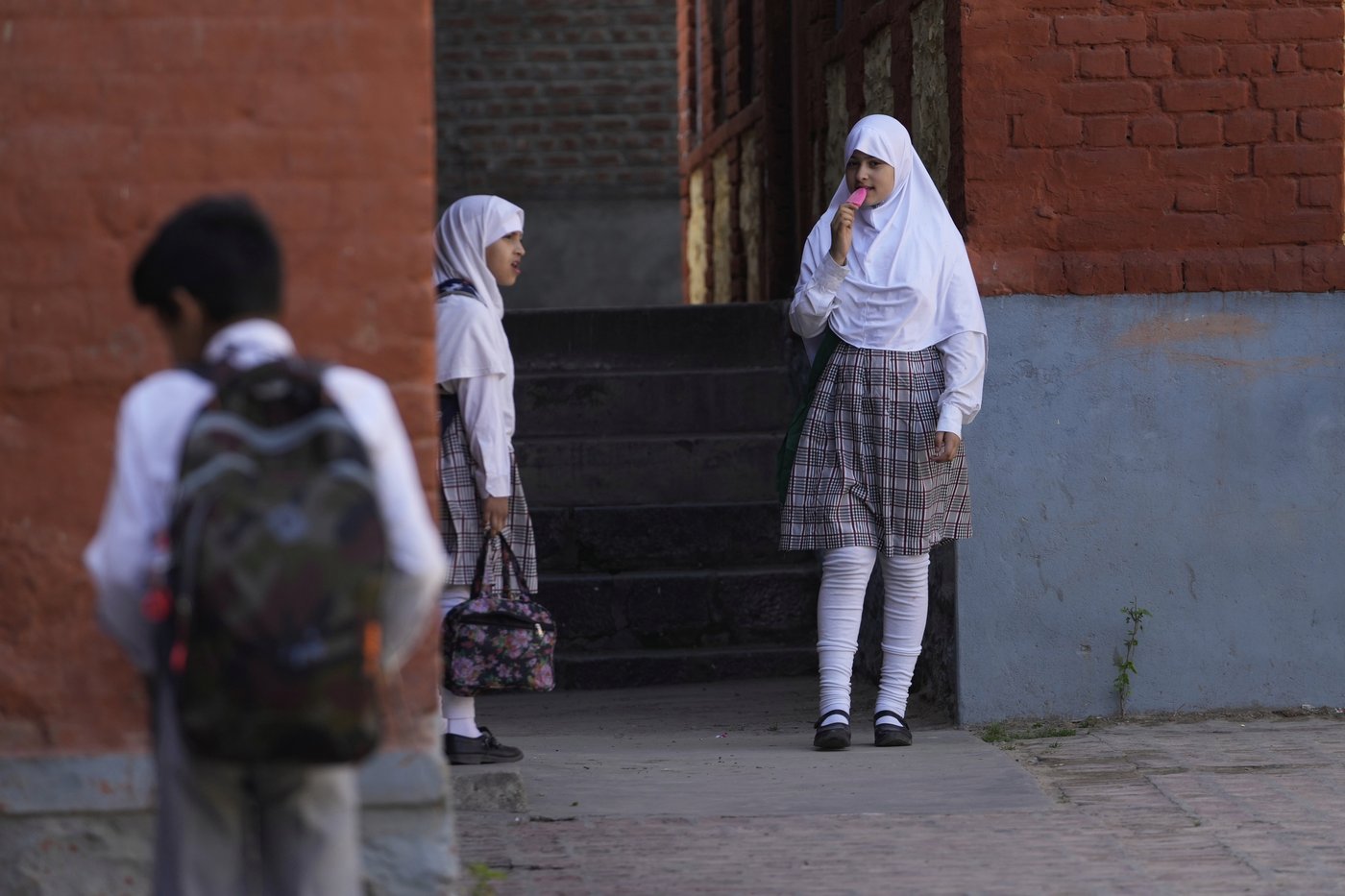 PHOTO COLLECTION: India Pakistan School Reopening | iNFOnews.ca