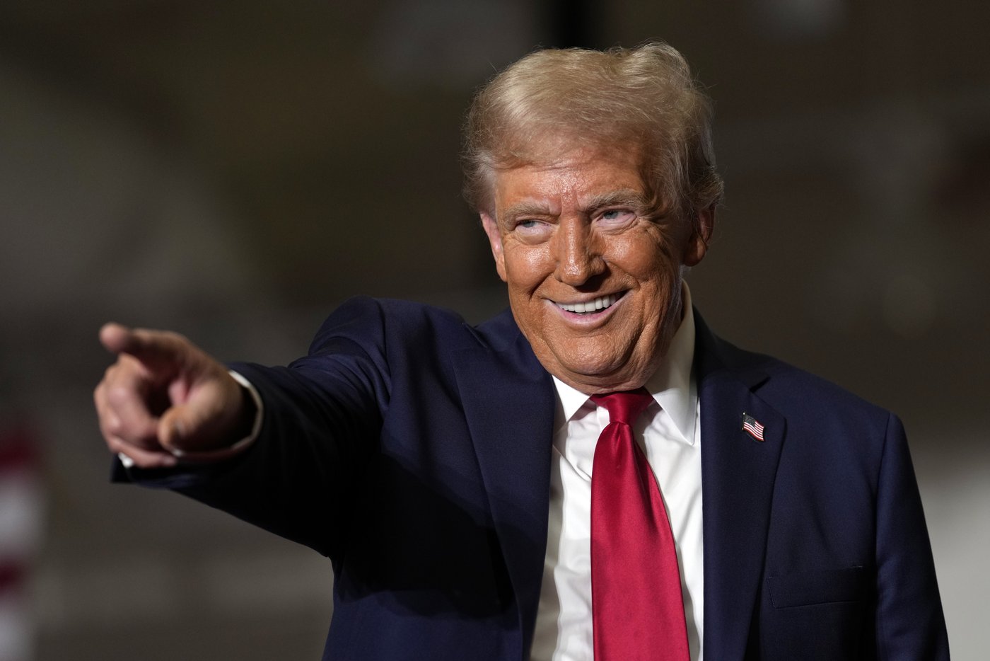 Trump escalates attacks on Harris' mental fitness and suggests she should be prosecuted | iNFOnews.ca
