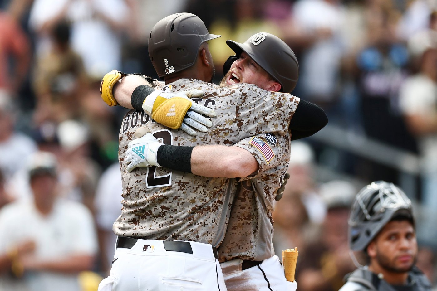 Cronenworth homers twice, Padres beat Marlins 7-3 to lower wild-card magic number to 2 | iNFOnews.ca Cronenworth homers twice, Padres beat Marlins 7-3 to lower wild-card magic number to 2 | iNFOnews.ca