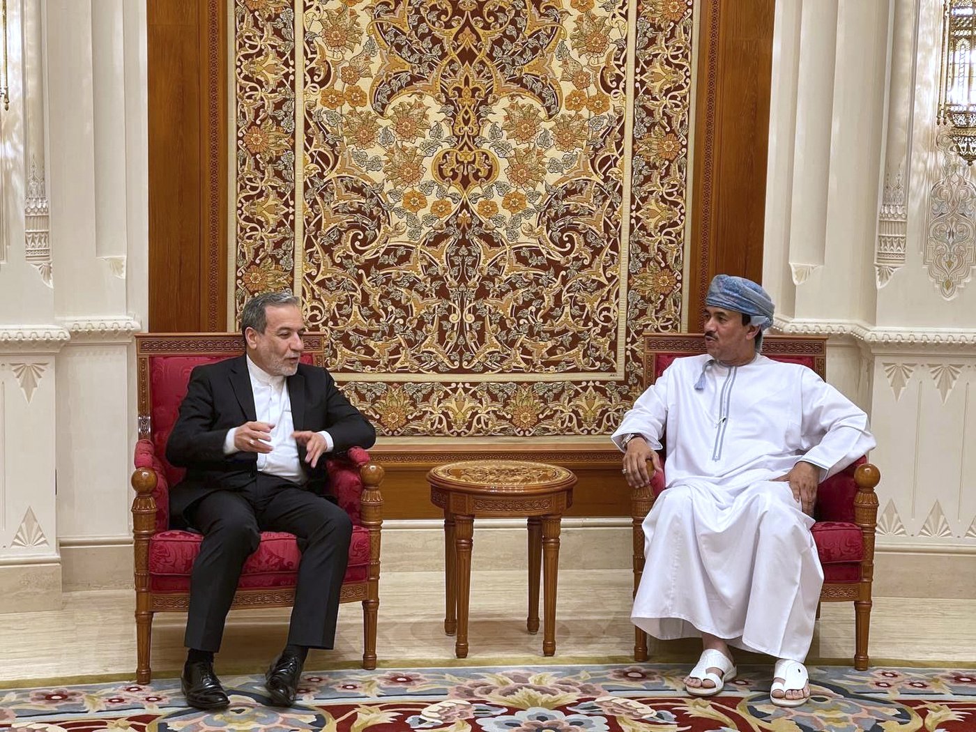 Iran and the US hold hours of expert talks in Oman over Tehran's rapidly advancing nuclear program | iNFOnews.ca Iran and the US hold hours of expert talks in Oman over Tehran's rapidly advancing nuclear program | iNFOnews.ca