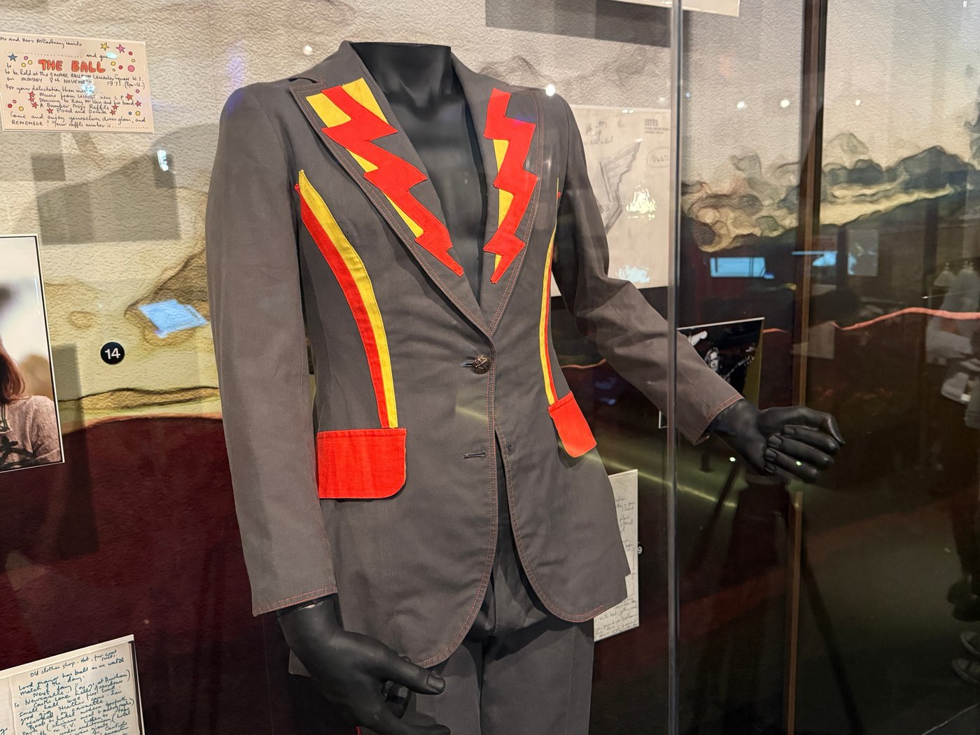 New Wings exhibit traces Paul McCartney’s reinvention as husband, father and bandleader | iNFOnews.ca New Wings exhibit traces Paul McCartney’s reinvention as husband, father and bandleader | iNFOnews.ca
