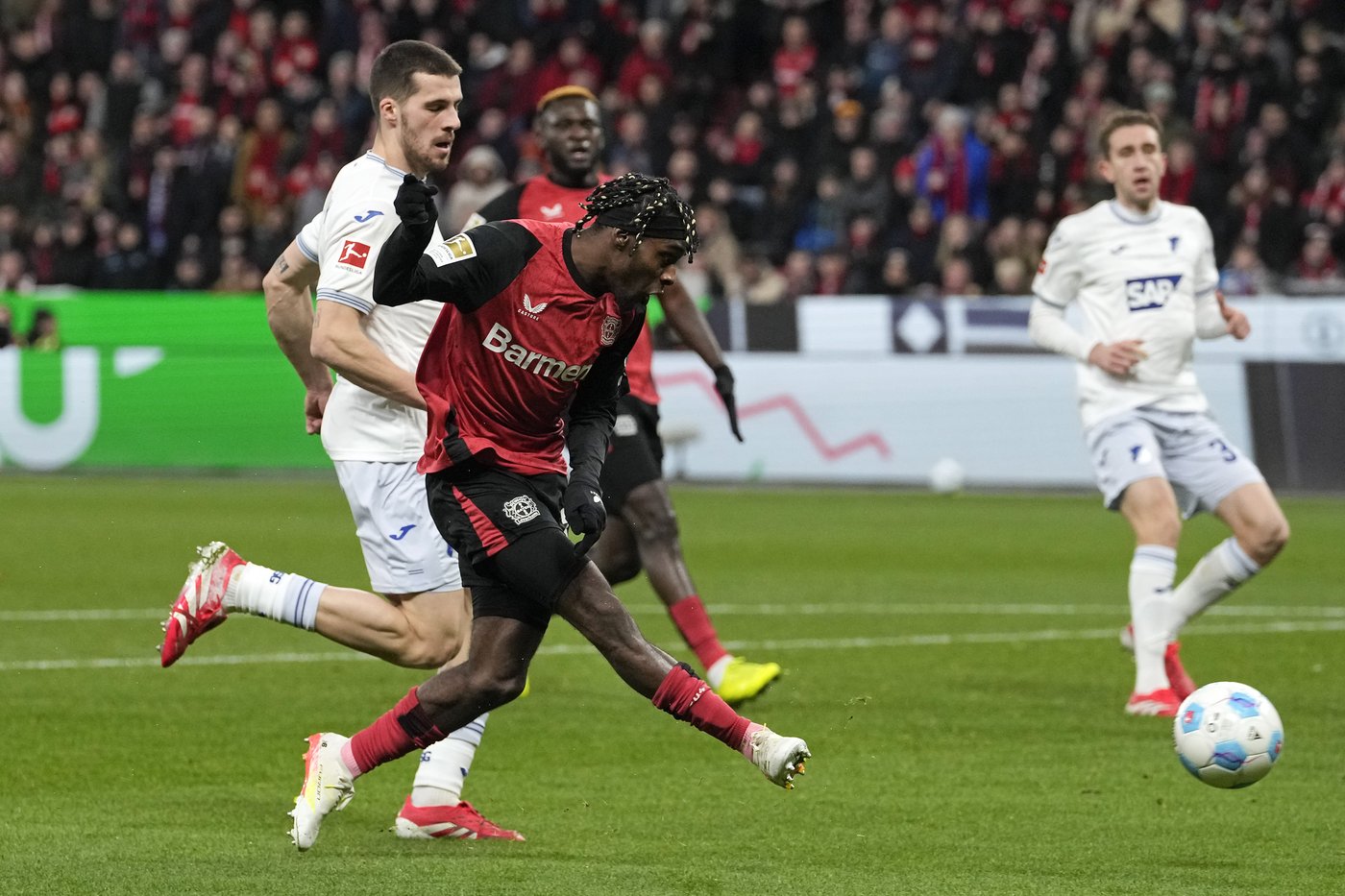 Boniface is back as Leverkusen keeps the pressure on Bayern Munich with 3-1 win over Hoffenheim | iNFOnews.ca Boniface is back as Leverkusen keeps the pressure on Bayern Munich with 3-1 win over Hoffenheim | iNFOnews.ca