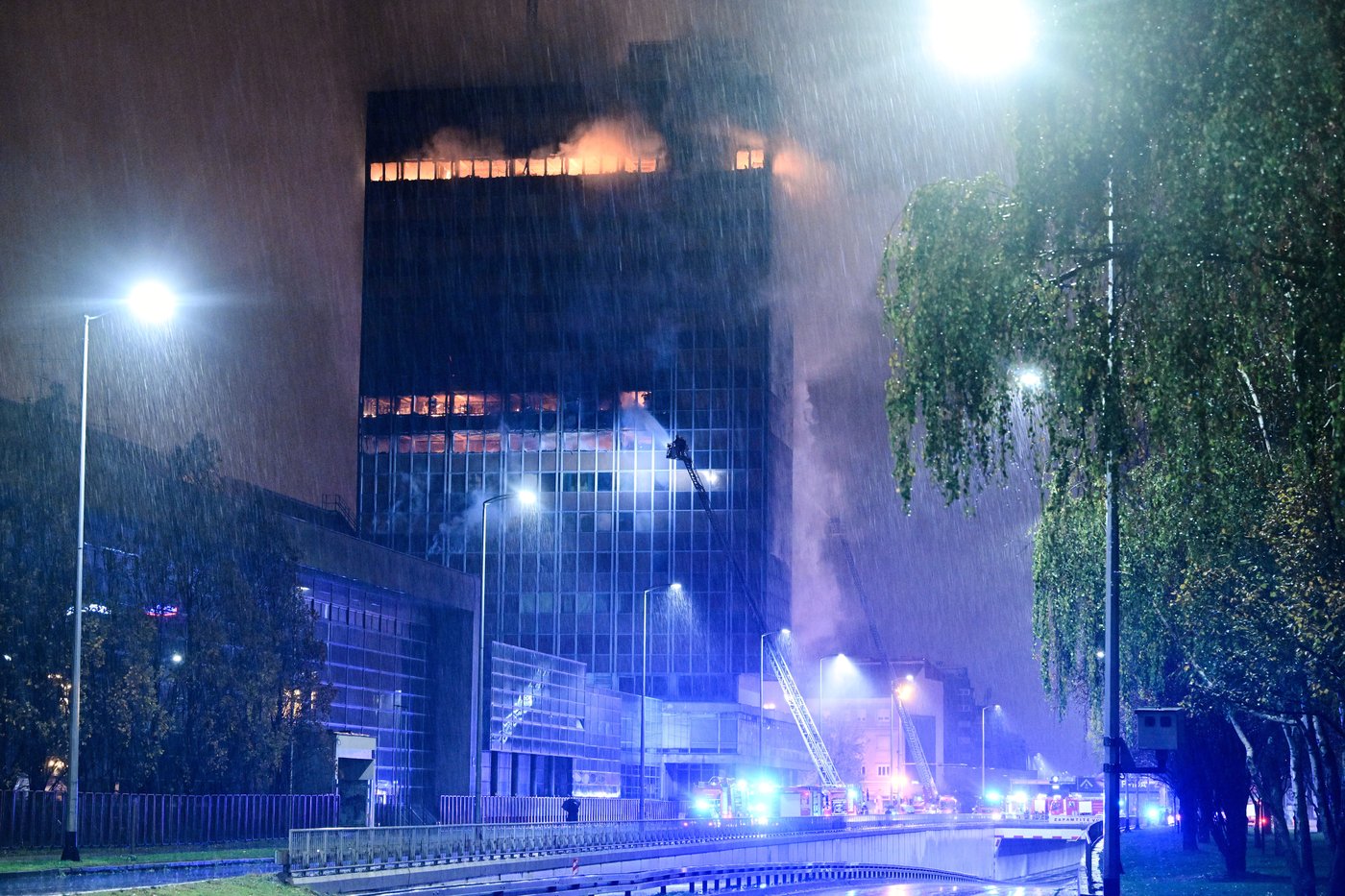 Huge fire in the Croatian capital destroys landmark tower | iNFOnews.ca