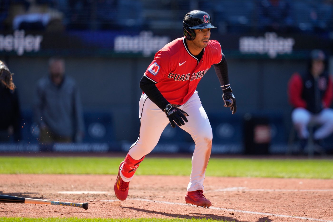 Rocchio's RBI single in the 9th gives Guardians 2-1 victory over the Royals | iNFOnews.ca