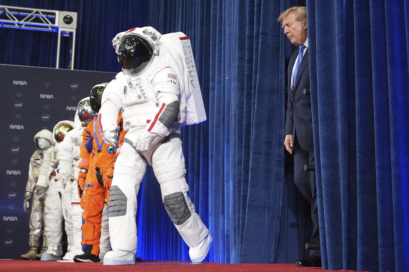 Artemis II astronauts receive nation's highest space honor for their successful moonshot | iNFOnews.ca