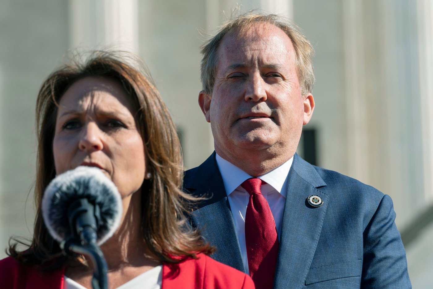 Texas judge orders Attorney General Ken Paxton's divorce records unsealed amid heated Senate primary | iNFOnews.ca