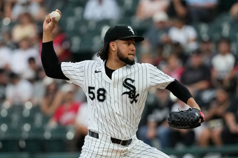 Luis Castillo strikes out 10 as the Chicago White Sox blank the Cincinnati Reds 5-0 | iNFOnews.ca