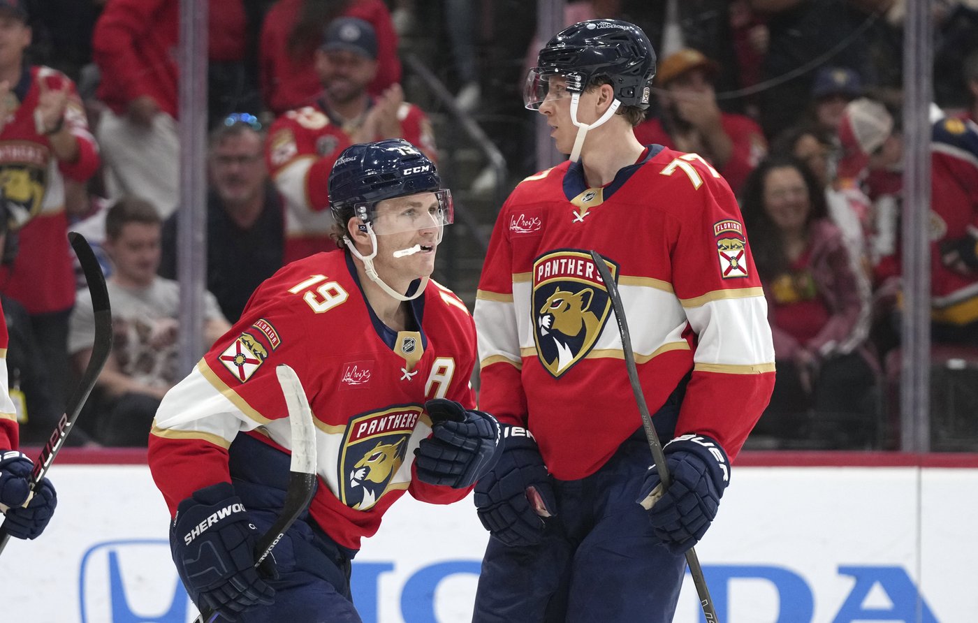 Reinhart scores 30th, Maurice wins 900th as Panthers top Blackhawks after Slaggert's 7-second goal | iNFOnews.ca