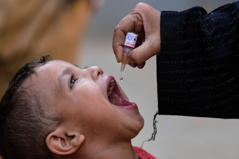 Pakistan's polio cases fell by half in 2025 despite attacks on vaccination teams | iNFOnews.ca