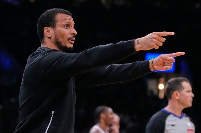 Boston's Joe Mazzulla wins NBA's Coach of the Year, repeats claim that it should be a staff award | iNFOnews.ca