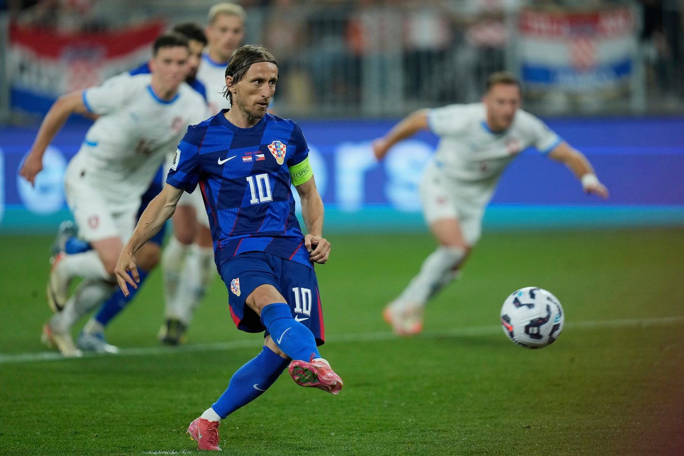 AC Milan and Croatia midfielder Modric breaks cheekbone and in race to be World Cup ready | iNFOnews.ca