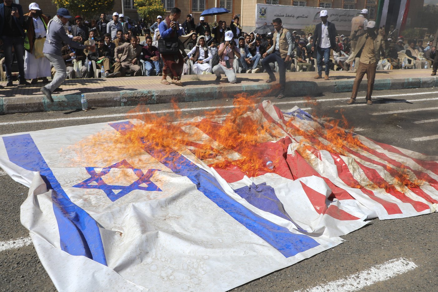 Middle East latest: An Israeli strike on a Gaza tent camp kills at least 21 people | iNFOnews.ca Middle East latest: An Israeli strike on a Gaza tent camp kills at least 21 people | iNFOnews.ca