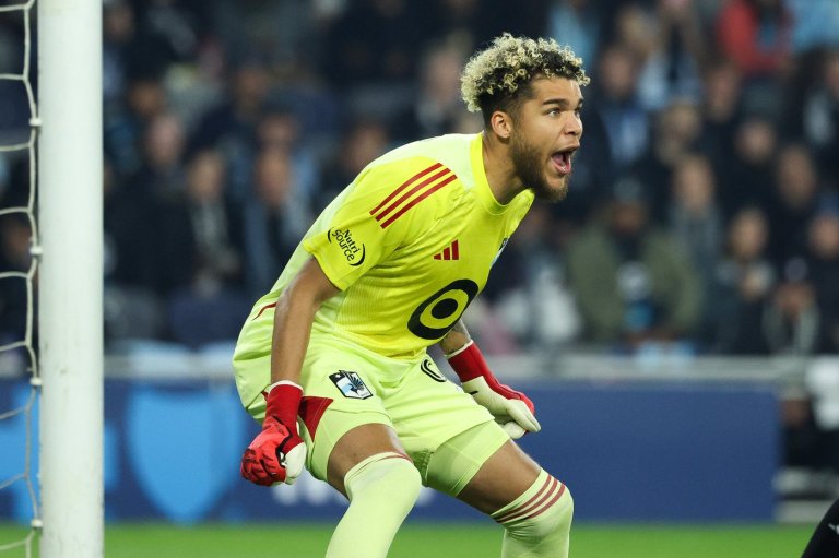 Canada's St. Clair caps off stellar season with MLS Goalkeeper of the Year Award | iNFOnews.ca Canada's St. Clair caps off stellar season with MLS Goalkeeper of the Year Award | iNFOnews.ca