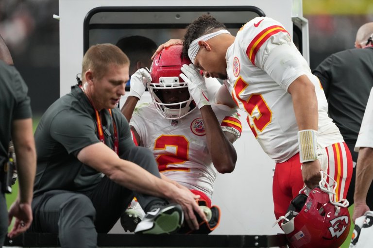 Chiefs’ early bye timely after Rashee Rice and Tyquan Thornton hurt. Could Tyreek Hill be an answer? | iNFOnews.ca