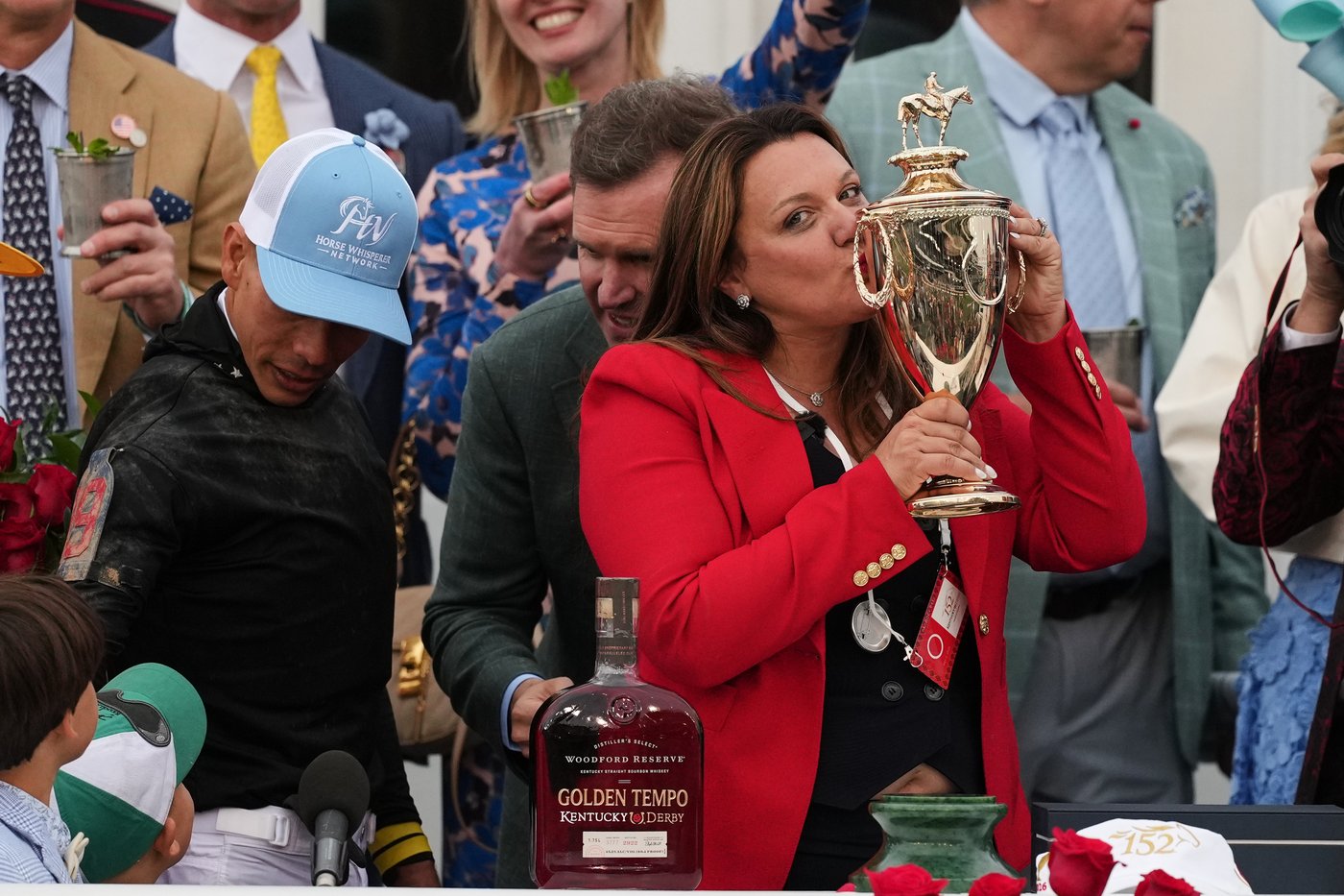 Golden Tempo takes the Kentucky Derby as Cherie DeVaux becomes the 1st woman to train its winner | iNFOnews.ca