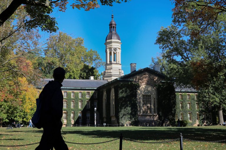 Without affirmative action, elite colleges are prioritizing economic diversity in admissions | iNFOnews.ca