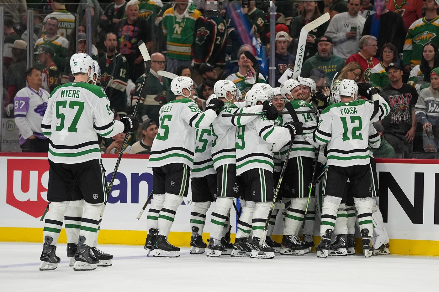 Wyatt Johnston's double-OT deflection gives Stars 4-3 win over Wild in Game 3 | iNFOnews.ca Wyatt Johnston's double-OT deflection gives Stars 4-3 win over Wild in Game 3 | iNFOnews.ca