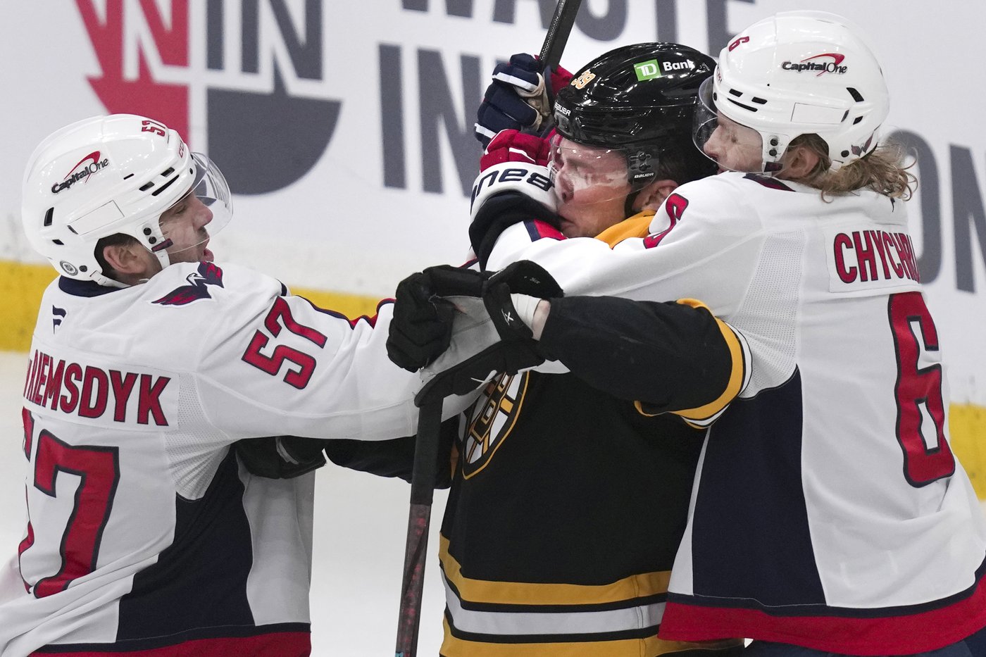 Bruins beat Capitals 4-1, hold Washington to season-low 11 shots. | iNFOnews.ca Bruins beat Capitals 4-1, hold Washington to season-low 11 shots. | iNFOnews.ca