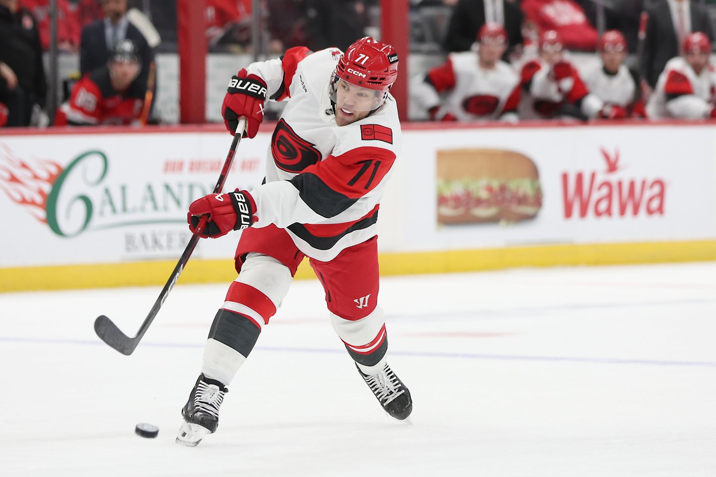 Hall has goal and assist as Hurricanes beat Devils 3-1 to snap 3-game losing streak | iNFOnews.ca Hall has goal and assist as Hurricanes beat Devils 3-1 to snap 3-game losing streak | iNFOnews.ca