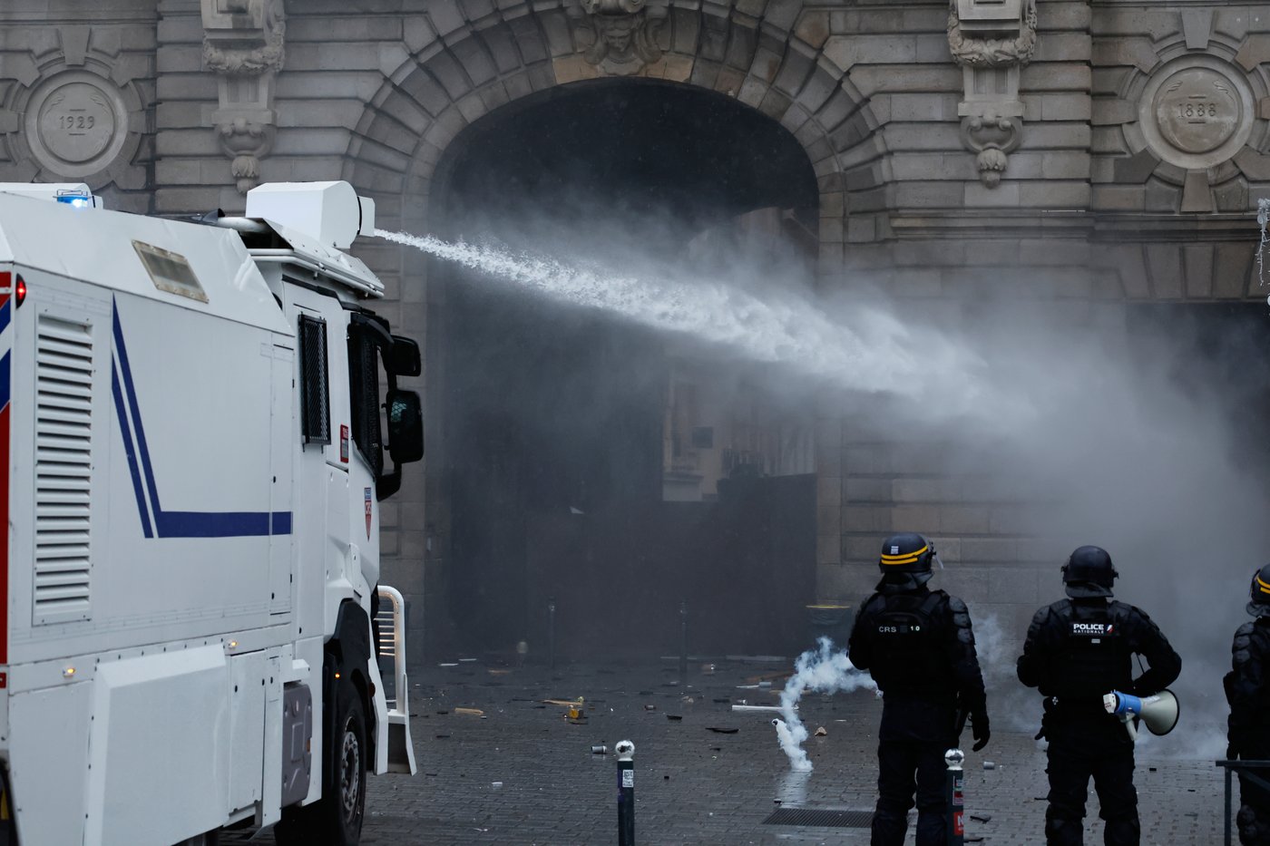 French protests push UEFA to switch date of Europa League game in Rennes | iNFOnews.ca French protests push UEFA to switch date of Europa League game in Rennes | iNFOnews.ca