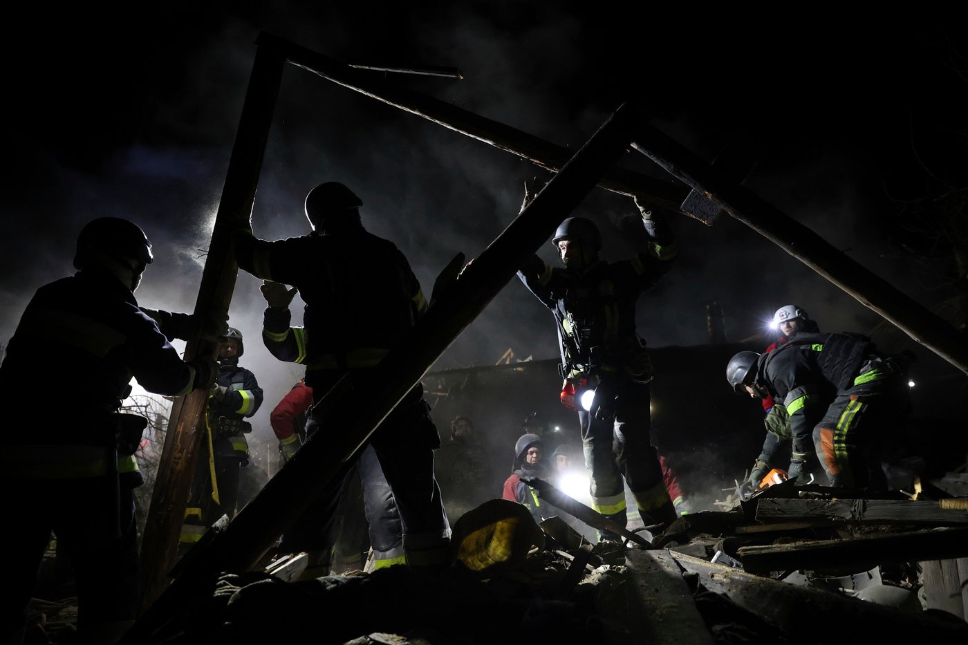 The top AP photos from Ukraine in 2025 show its grief and grit in another year of war | iNFOnews.ca