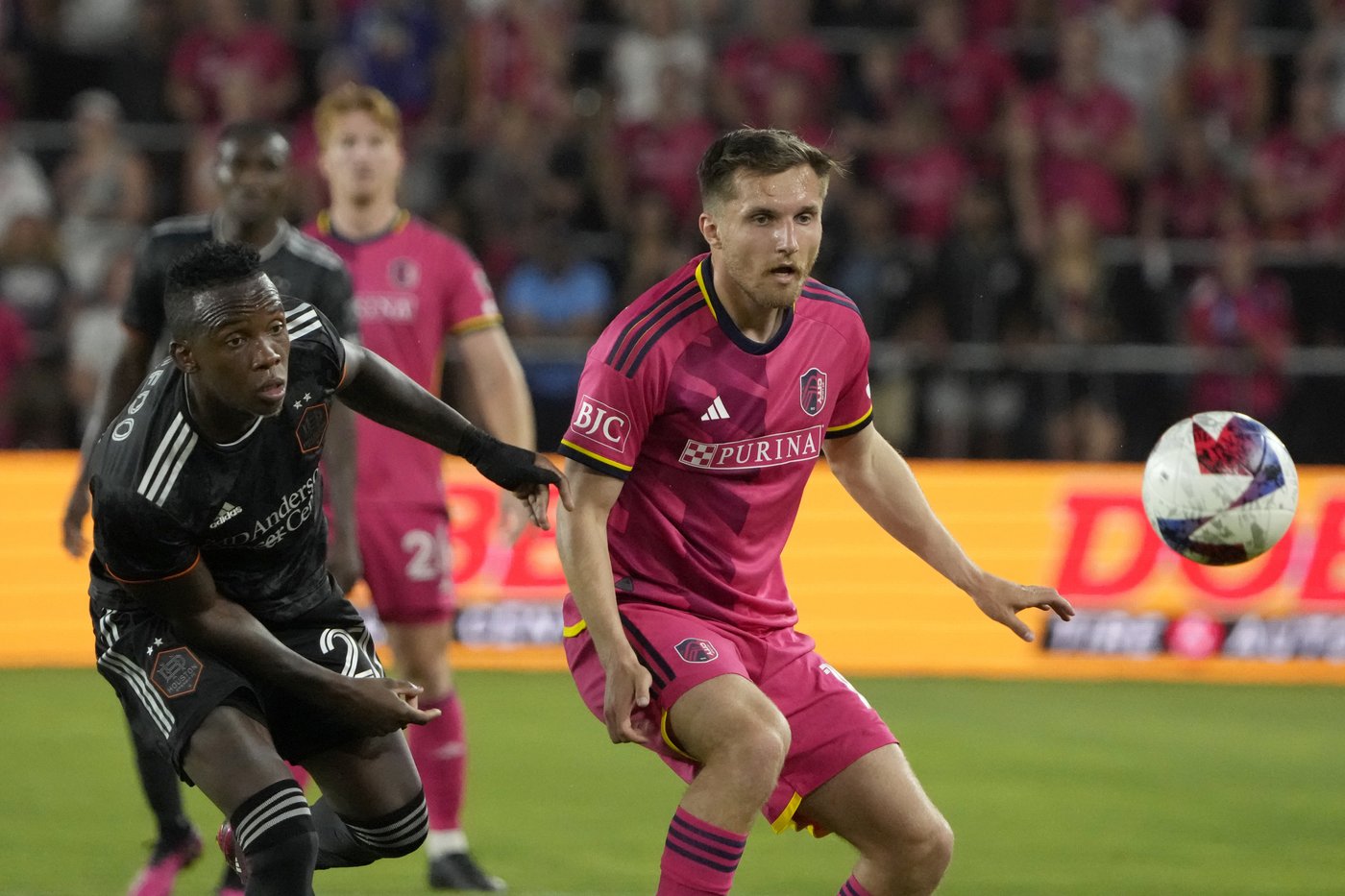 Former Aston Villa forward Vassilev on US roster ahead of friendlies against Venezuela, Costa Rica | iNFOnews.ca