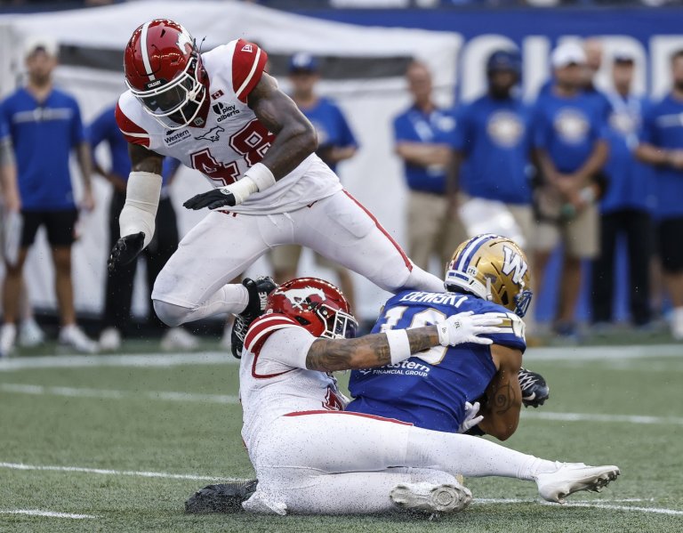 Stampeders stomp on Blue Bombers with 52-30 whipping in Winnipeg | iNFOnews.ca