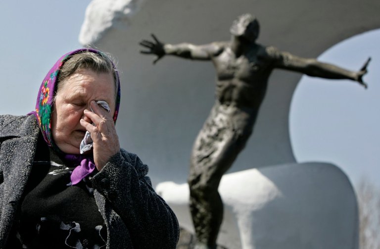 AP Was There: Early Chernobyl victims buried in Moscow cemetery | iNFOnews.ca