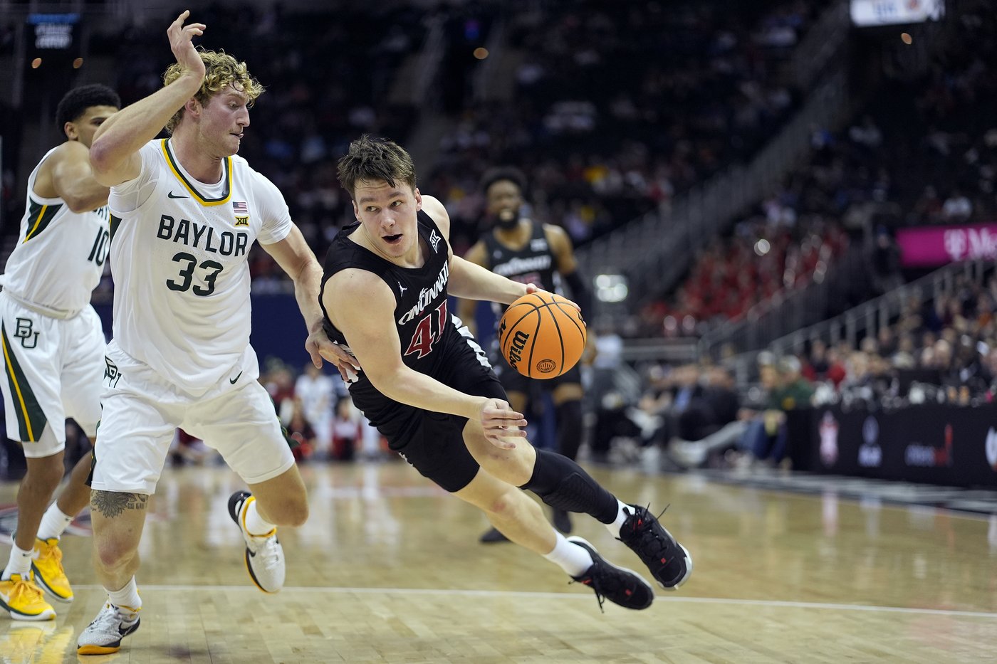 Bearcats looking for first NCAA Tournament berth since 2019 as they embark on second Big 12 season | iNFOnews.ca Bearcats looking for first NCAA Tournament berth since 2019 as they embark on second Big 12 season | iNFOnews.ca