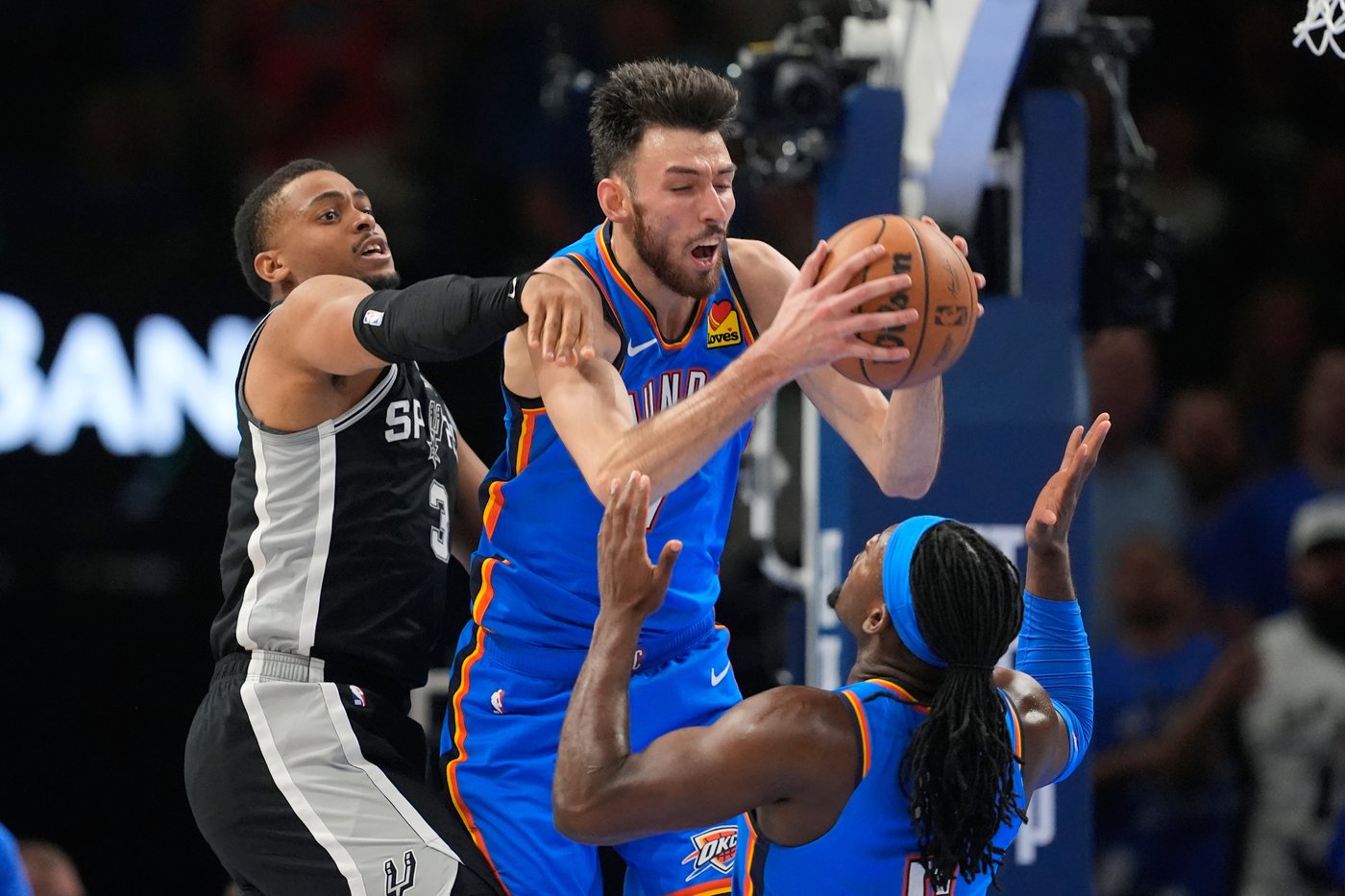 Thunder, a day after playoff elimination in West finals, start process of looking ahead | iNFOnews.ca Thunder, a day after playoff elimination in West finals, start process of looking ahead | iNFOnews.ca