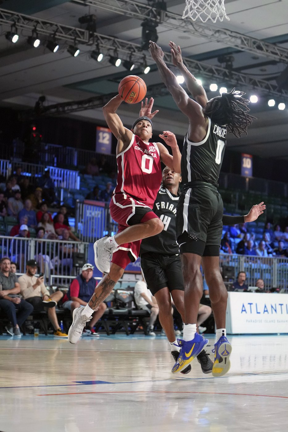 Oklahoma hangs on to beat Providence 79-77 in wild finish at Battle 4 Atlantis | iNFOnews.ca