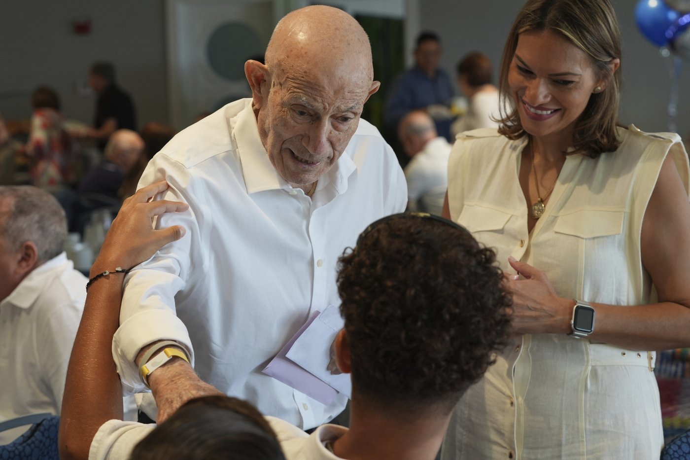 At 102, D-Day veteran looks forward to a long-delayed bar mitzvah | iNFOnews.ca