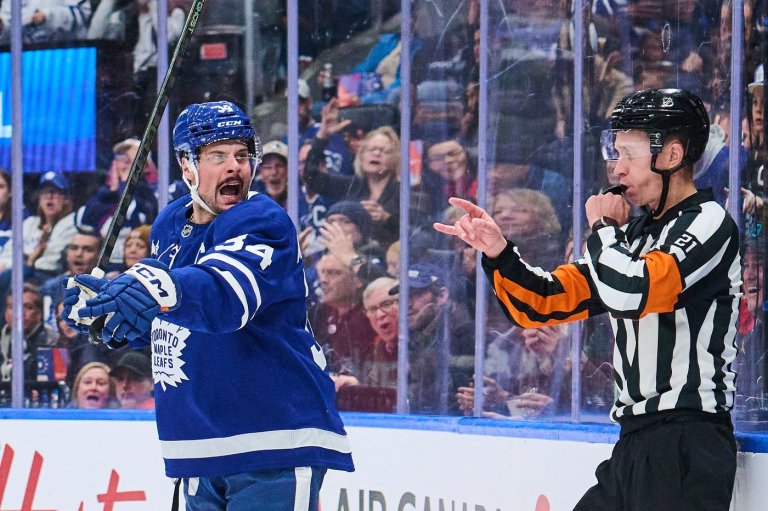 Logan Stankoven scores winner, Hurricanes battle back to top Maple Leafs 5-4 | iNFOnews.ca