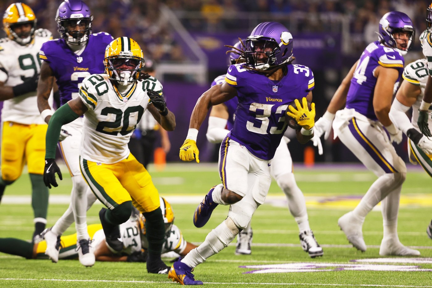 Aaron Jones, George Kittle and Morgan Fox are the finalists for NFL's Salute to Service award | iNFOnews.ca Aaron Jones, George Kittle and Morgan Fox are the finalists for NFL's Salute to Service award | iNFOnews.ca