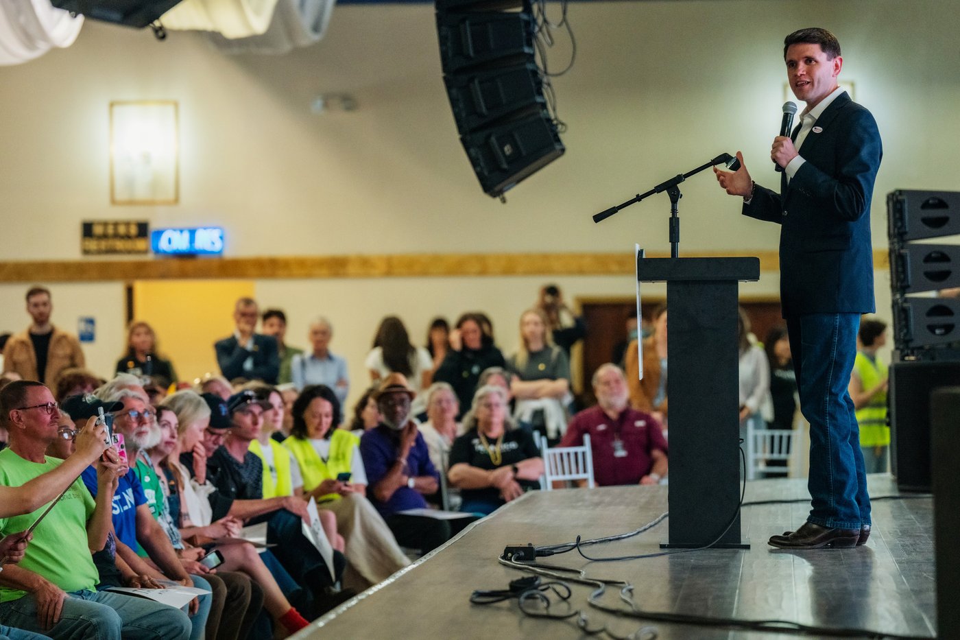 Texas' Senate primary race between Crockett and Talarico ramps up after pulled Colbert interview | iNFOnews.ca