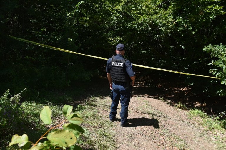 Forensic teams search a suspected mass grave from the Kosovo war | iNFOnews.ca