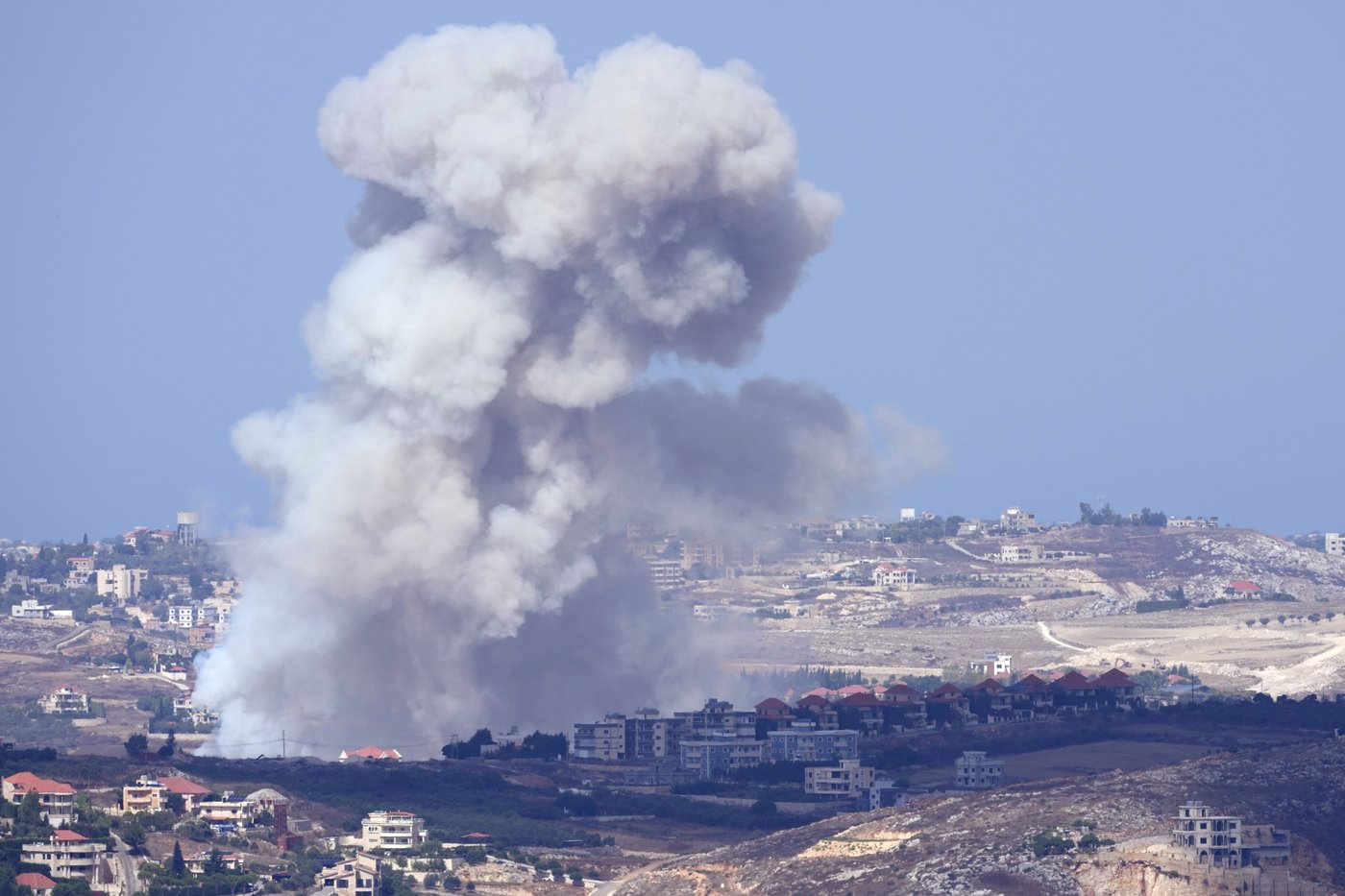 Israel bombards Hezbollah, killing a top commander, while families flee southern Lebanon | iNFOnews.ca