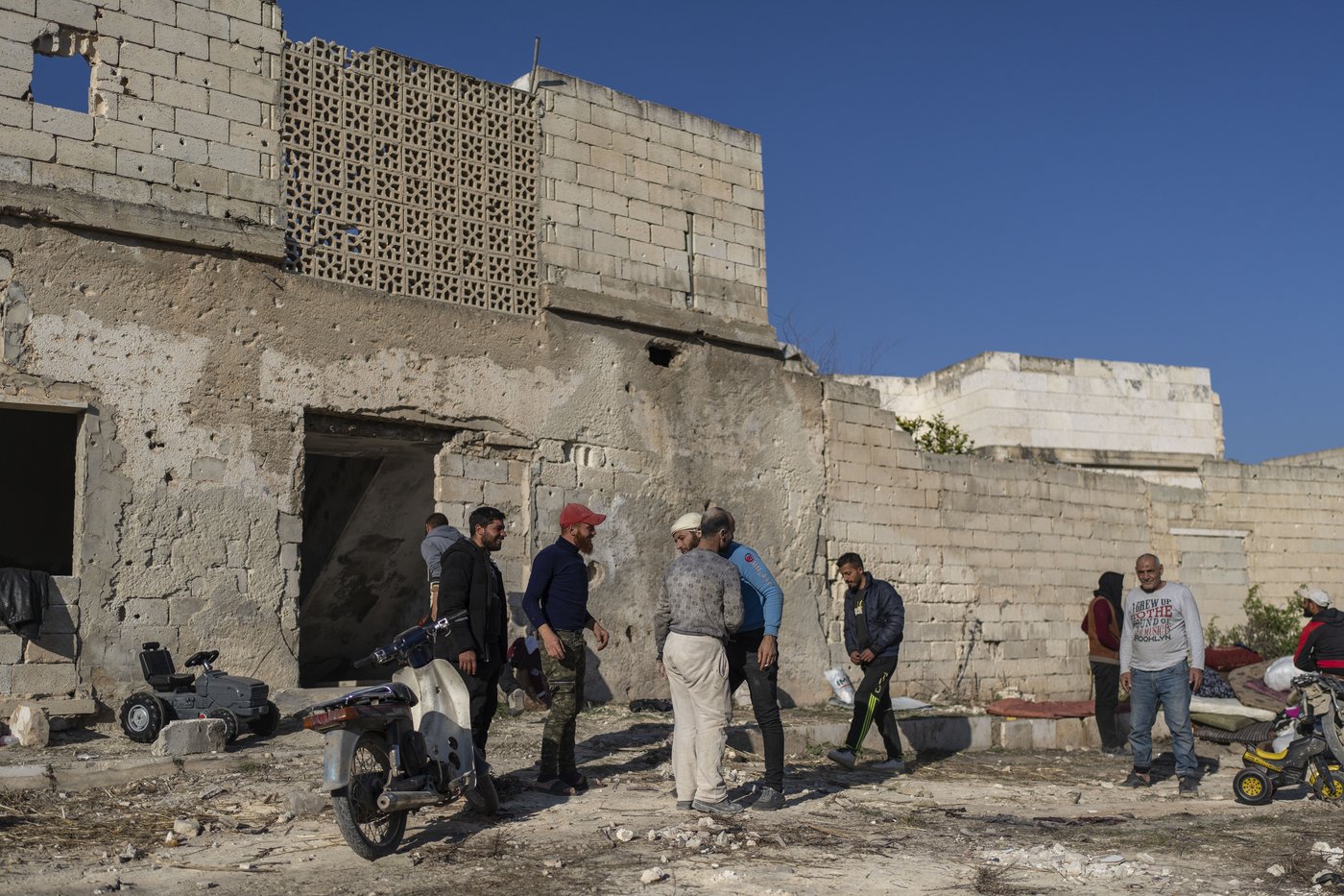 AP PHOTOS: In northern Syria, displaced owners return to houses with no roofs | iNFOnews.ca