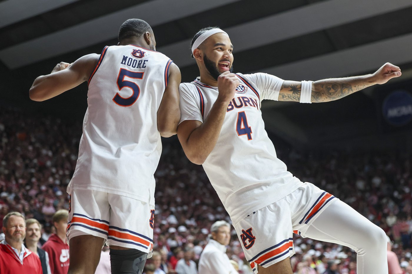 No. 1 Auburn defeats No. 2 Alabama 94-85 in top-ranked matchup | iNFOnews.ca No. 1 Auburn defeats No. 2 Alabama 94-85 in top-ranked matchup | iNFOnews.ca