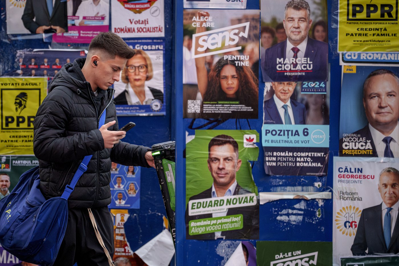 Romanians cast ballots in presidential race that could pit nationalist against leftist in a runoff | iNFOnews.ca