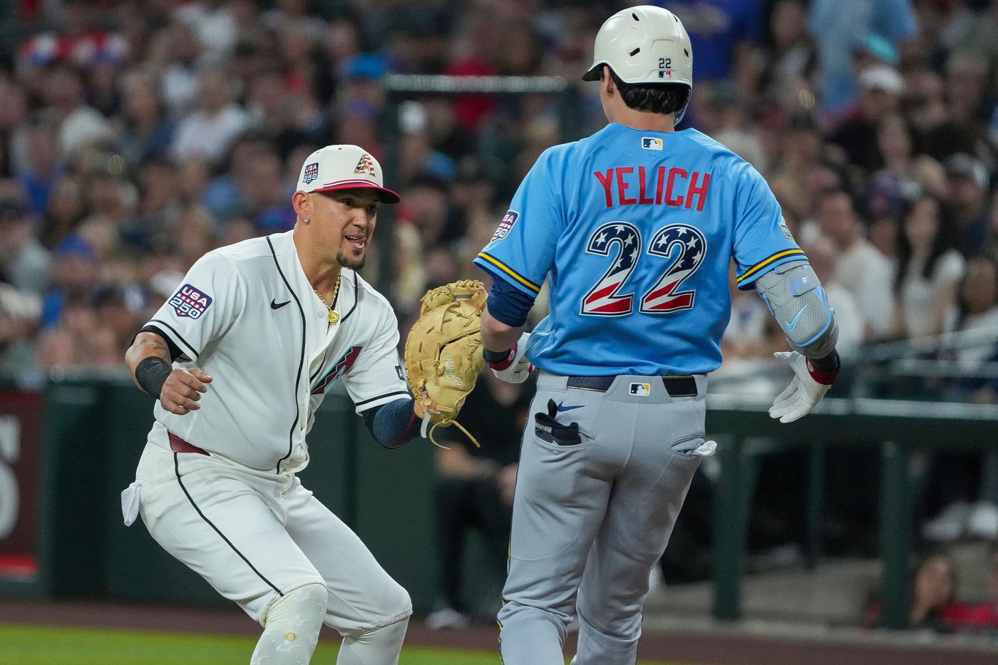 Del Castillo hits 3-run homer to lift Diamondbacks past Brewers 4-3 | iNFOnews.ca Del Castillo hits 3-run homer to lift Diamondbacks past Brewers 4-3 | iNFOnews.ca