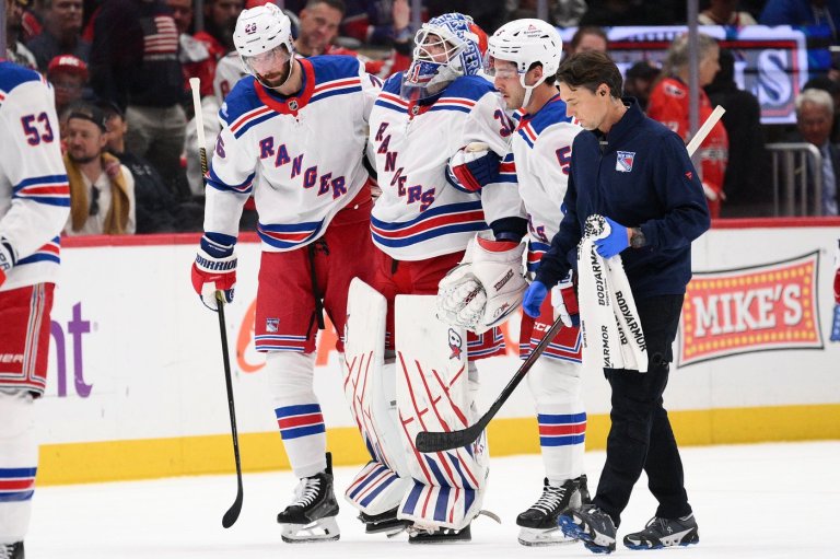 Rangers goalie Igor Shesterkin out for the season with knee injury after fall against Capitals | iNFOnews.ca
