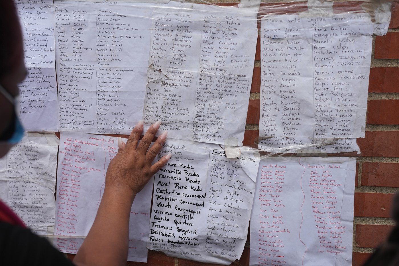 Photos show rescue efforts across earthquake-ravaged Venezuela | iNFOnews.ca