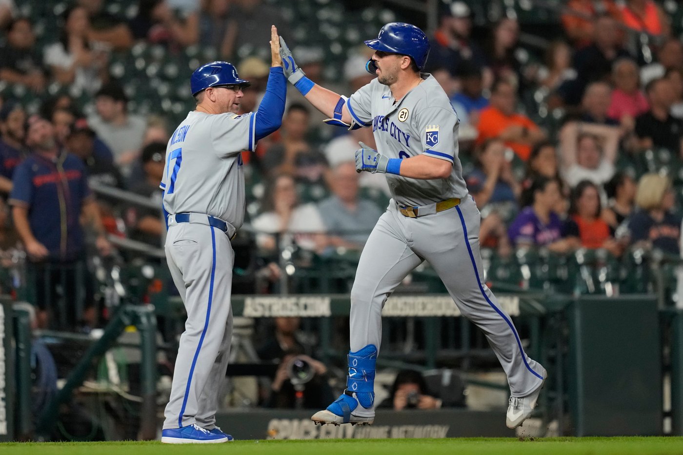 Jeremy Peña hits 2 early homers, Yordan Alvarez hits 39th as Astros beat Royals 4-2 | iNFOnews.ca Jeremy Peña hits 2 early homers, Yordan Alvarez hits 39th as Astros beat Royals 4-2 | iNFOnews.ca